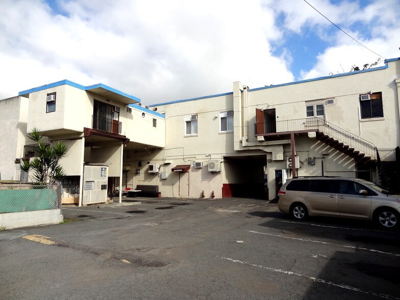 More Photos Of 1289 S King St, Honolulu Storefront Retail Office For Lease