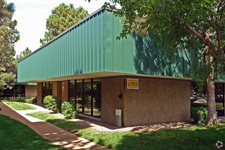 More Photos Of 4755 Paris St, Denver Unknown For Lease