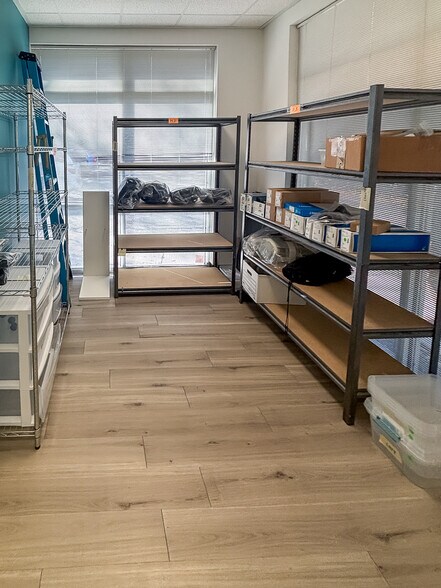 More Photos Of 1321 Ashley River Rd, Charleston Office For Lease