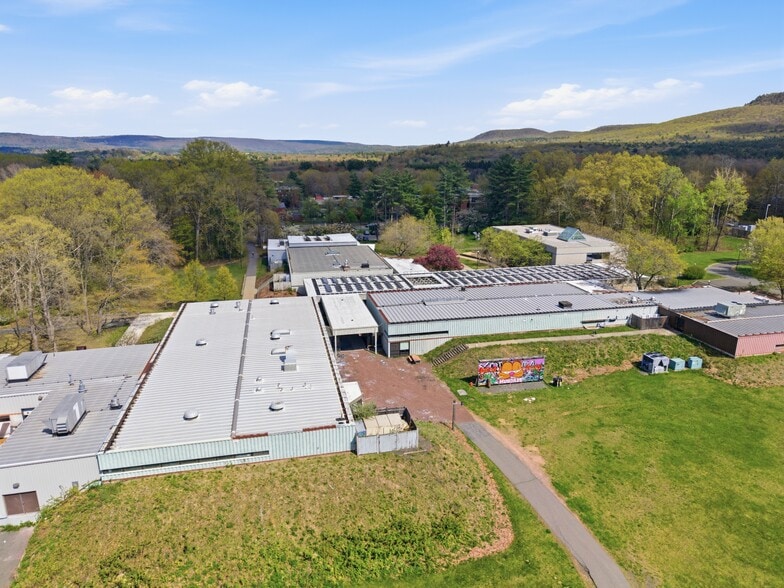 More Photos Of 893 West St, Amherst Schools For Sale