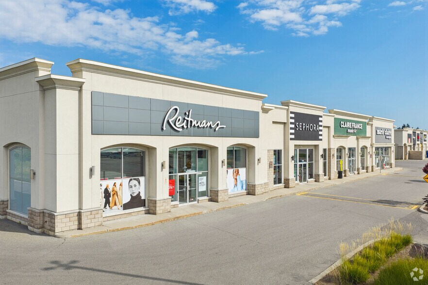More Photos Of 5205 Boul Robert-Bourassa, Laval Unknown For Lease