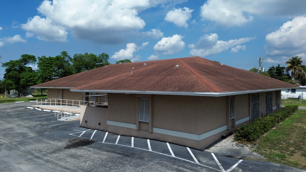 More Photos Of 1100 S Main St, Belle Glade Office Residential For Sale