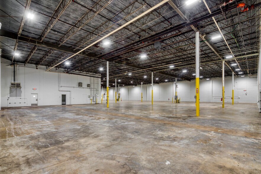 More Photos Of 3285 Saturn Ct, Peachtree Corners Warehouse For Lease