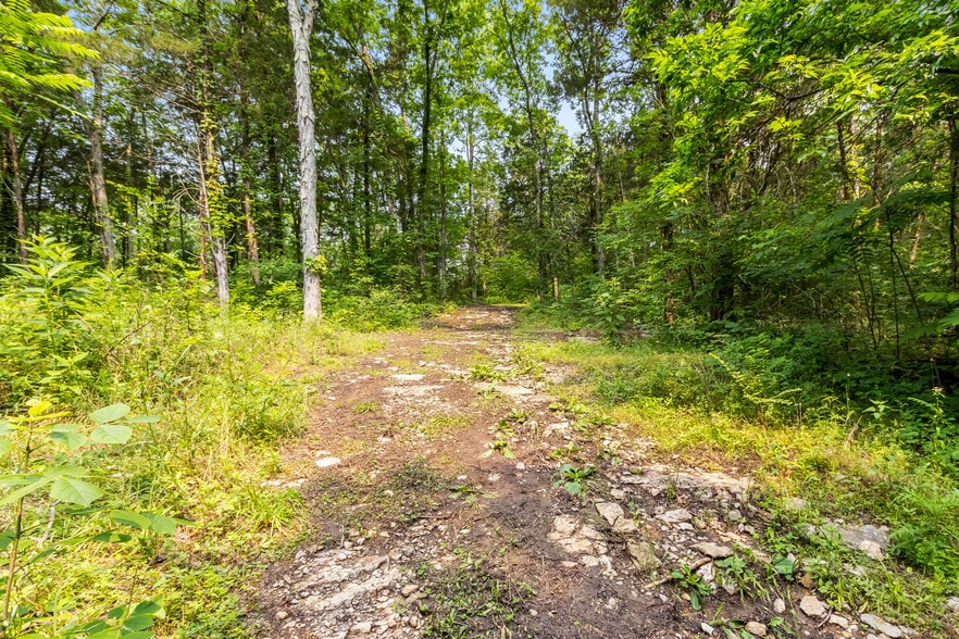 More Photos Of 1049 Oregon Rd, Lascassas Specialty For Sale