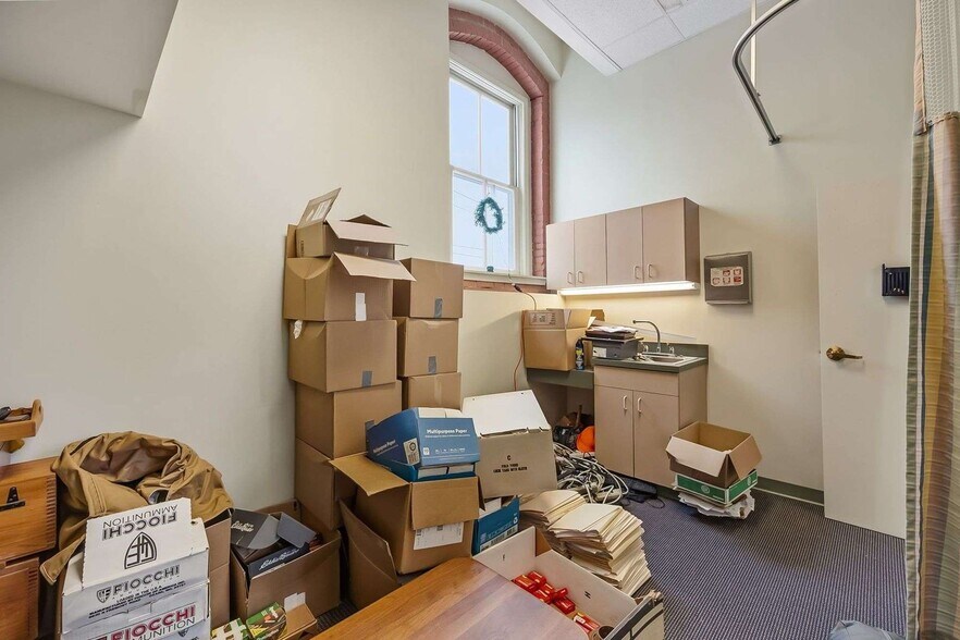 More Photos Of 412 E River St, Elyria Office For Sale