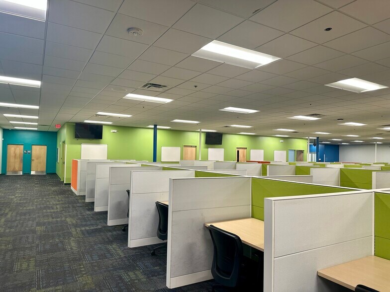 More Photos Of 309 Huffman Mill Rd, Burlington Storefront Retail Office For Lease