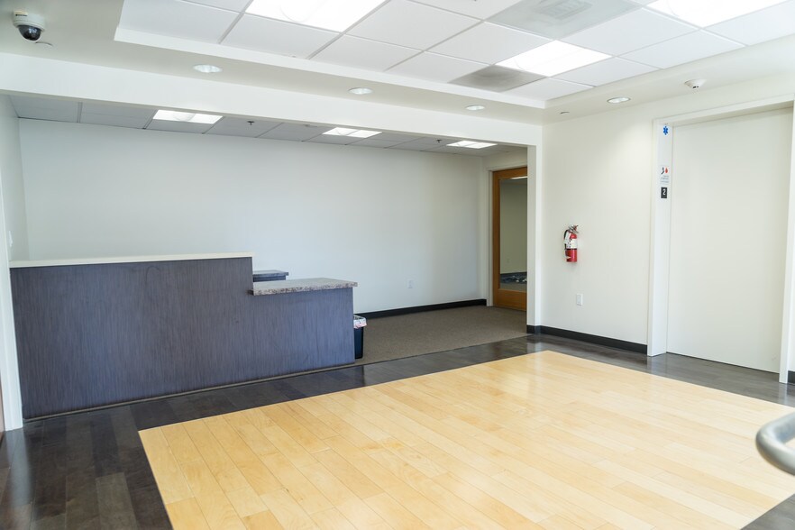More Photos Of 17541 E 17th St, Tustin Office For Lease