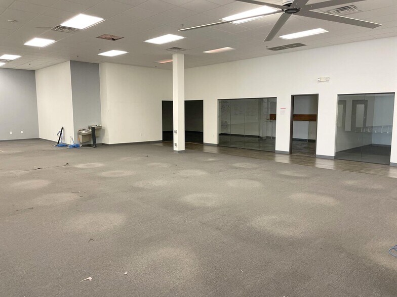 More Photos Of 7500 Baker Blvd, Richland Hills Flex For Lease