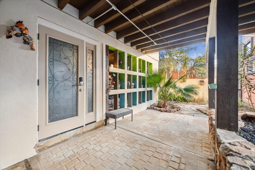 More Photos Of 614 Pine Gully Rd, Seabrook Apartments For Sale