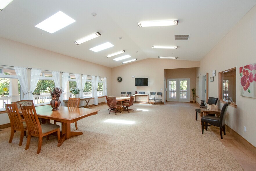 More Photos Of 202 Birdsong Ln, Port Angeles Healthcare For Sale