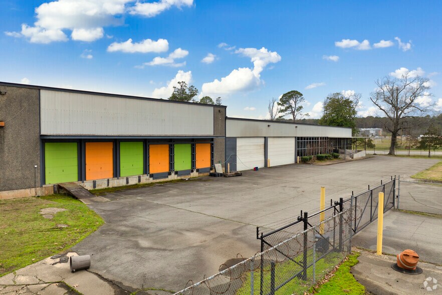 Primary Photo Of 3801 W 65th St, Little Rock Refrigeration Cold Storage For Sale