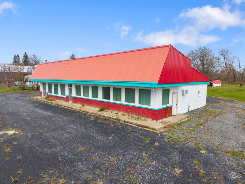 More Photos Of 9681 US 20, Cassville Restaurant For Sale