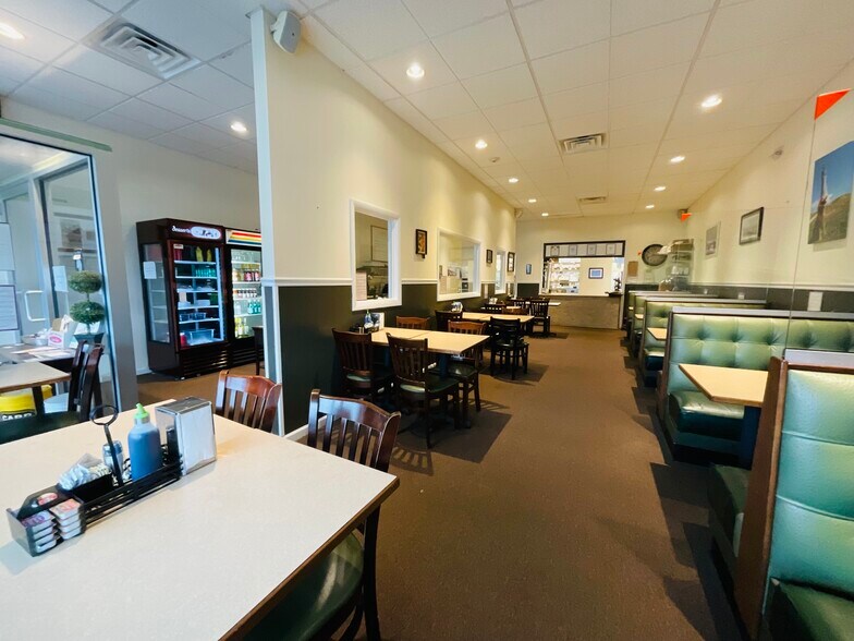 More Photos Of 439 Pittsfield Rd, Lenox Freestanding For Sale