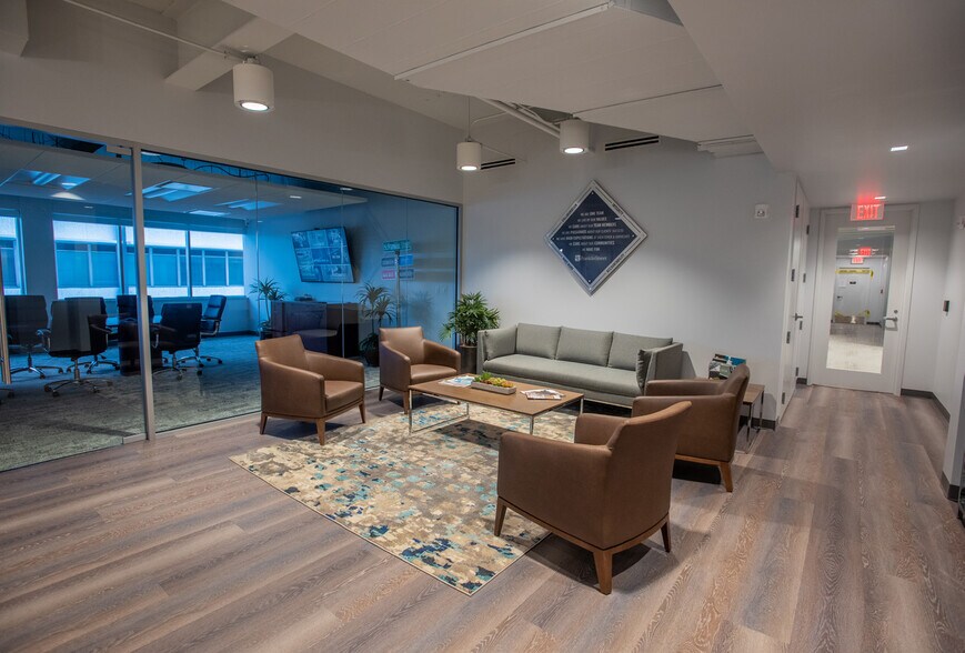 More Photos Of 1311 N Westshore Blvd, Tampa Office For Lease