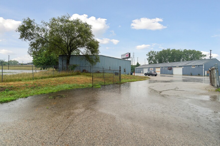 More Photos Of 322 Terminal St SW, Grand Rapids Distribution For Lease