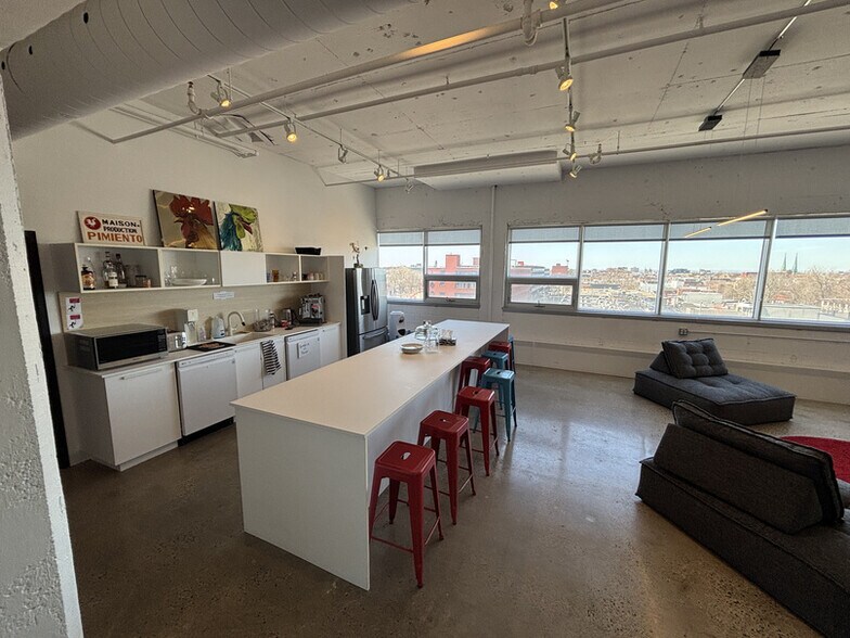 More Photos Of 90 Rue Beaubien O, Montréal Loft Creative Space For Lease
