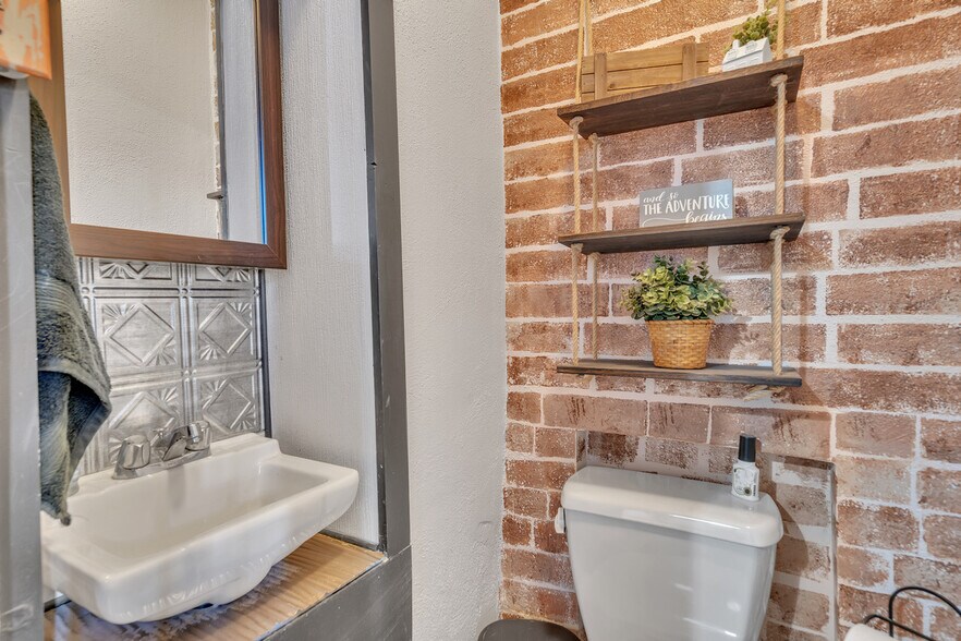 More Photos Of 84 Highway 105, Palmer Lake Storefront Retail Residential For Sale