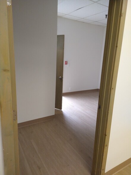 More Photos Of 140 Point Judith Rd, Narragansett Storefront Retail Office For Sale