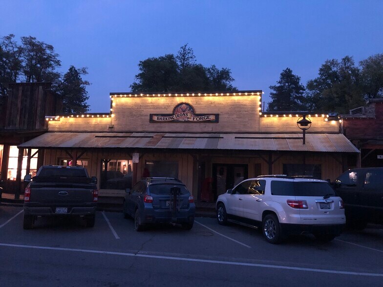 More Photos Of 164 Riverside Ave, Winthrop Restaurant For Lease