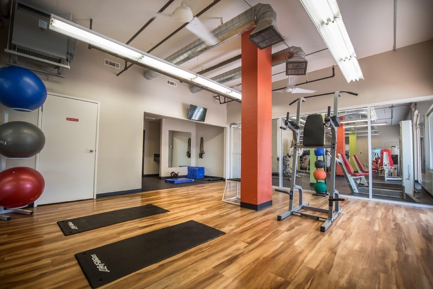 More Photos Of 301-409 N Walker Ave, Oklahoma City Apartments For Lease