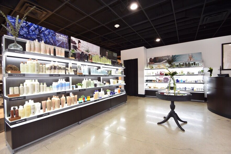 More Photos Of 18065 S Harwood Ave, Homewood Storefront For Sale