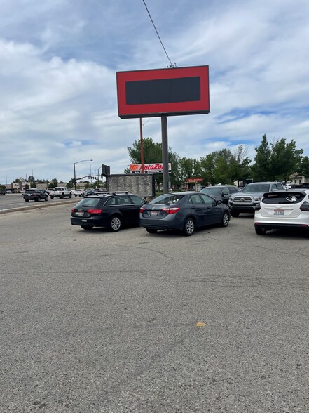 More Photos Of 1600 N Main St, Meridian General Retail For Sale