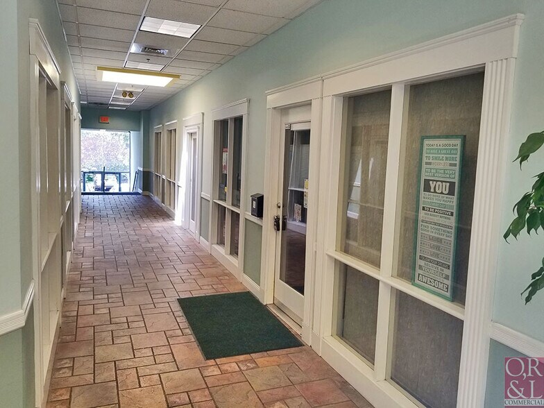 More Photos Of 1006-1008 Main St, Branford Storefront Retail Office For Lease