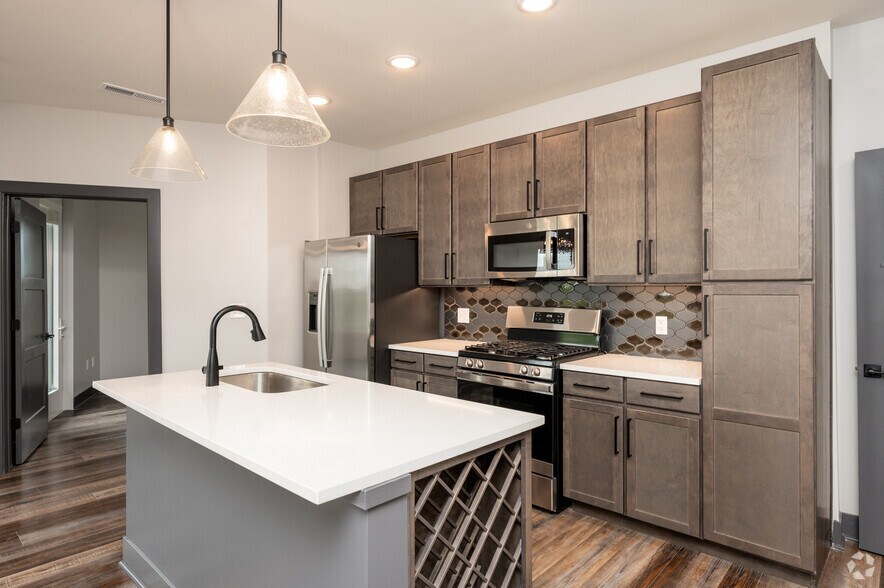 More Photos Of 1155 S Rangeline Rd, Carmel Apartments For Lease