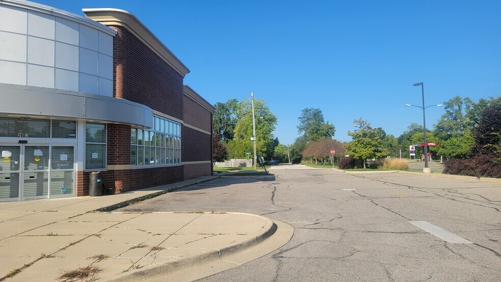 More Photos Of 2980 Packard Rd, Ann Arbor Drugstore For Lease