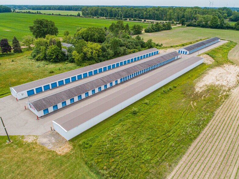 More Photos Of 1067 N Mission Rd, Mount Pleasant Self Storage For Sale