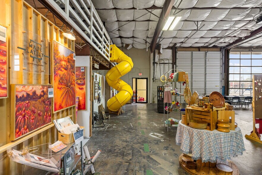More Photos Of 333 E College St, Florence General Retail For Sale