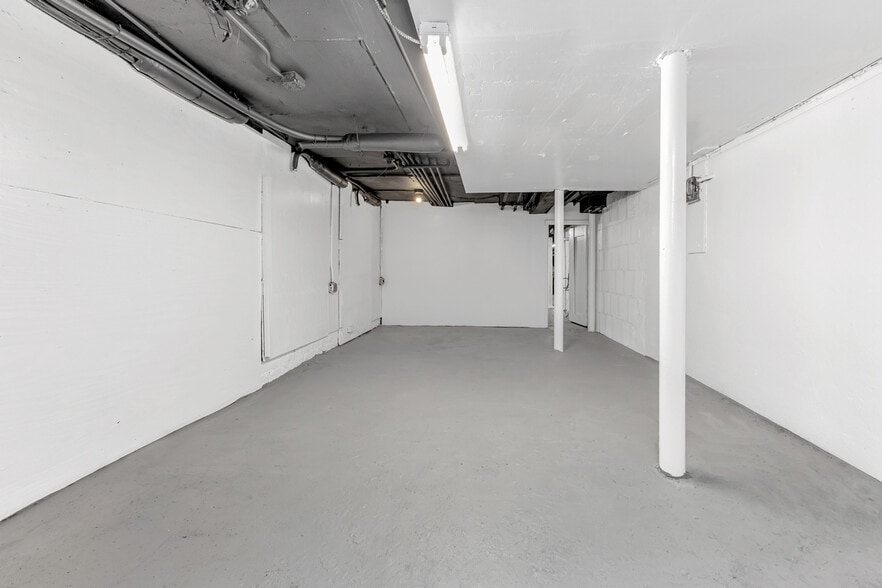 More Photos Of 1055-1057 Second Ave, New York Apartments For Lease