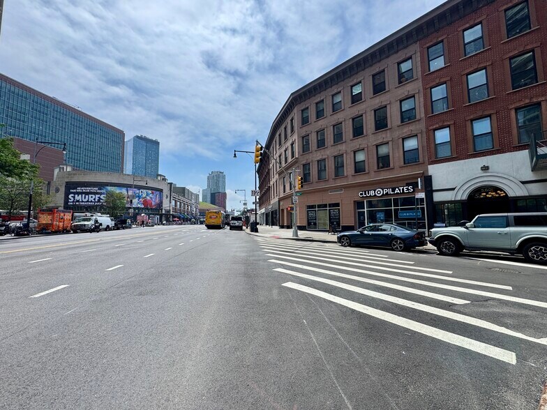 Primary Photo Of 118-122 Flatbush Ave, Brooklyn Apartments For Lease