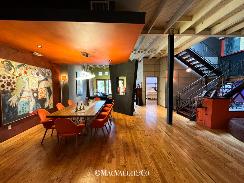 More Photos Of 188 N Holliston Ave, Pasadena Showroom For Sale