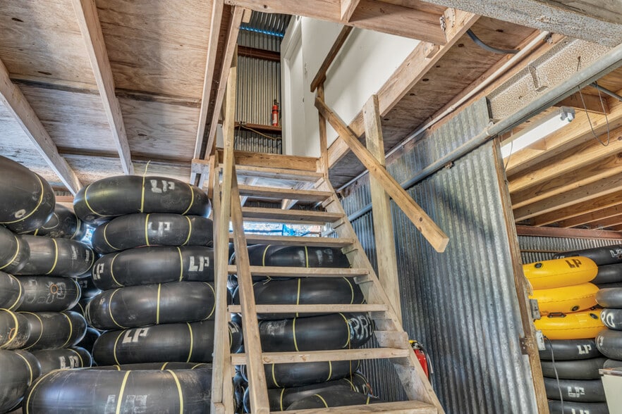 More Photos Of 2001 Ponderosa Dr, Canyon Lake Specialty For Sale