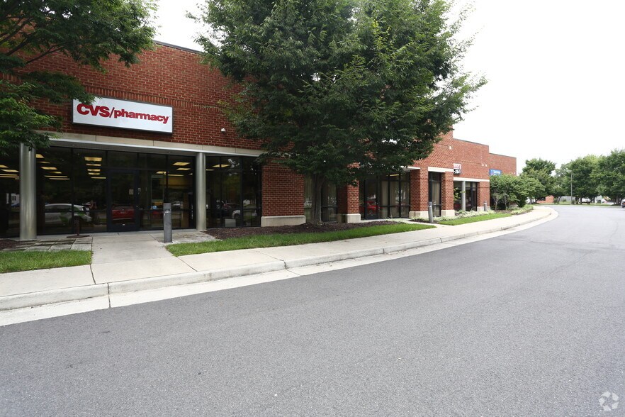 More Photos Of 9555 Kings Charter Dr, Ashland Showroom For Lease