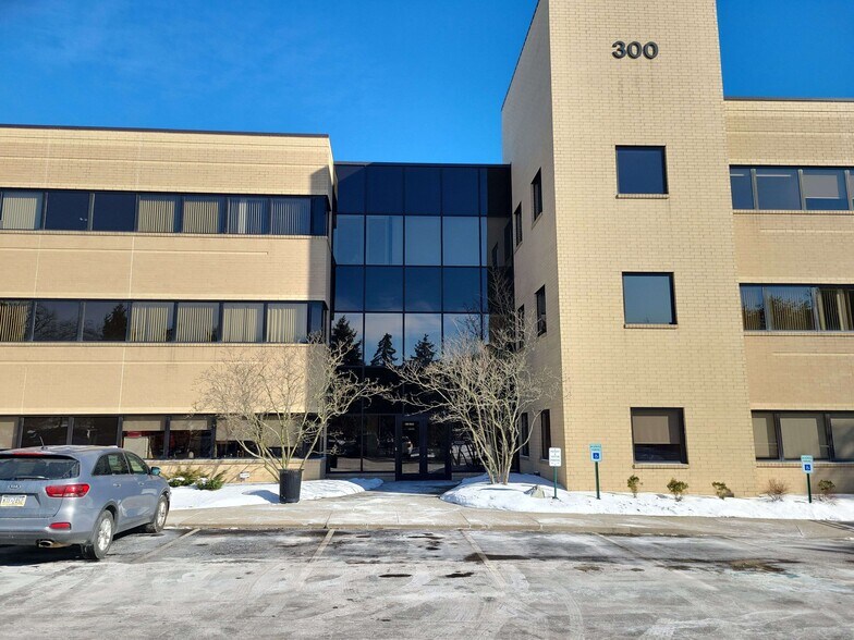 More Photos Of 300 Northpointe Cir, Seven Fields Coworking Space