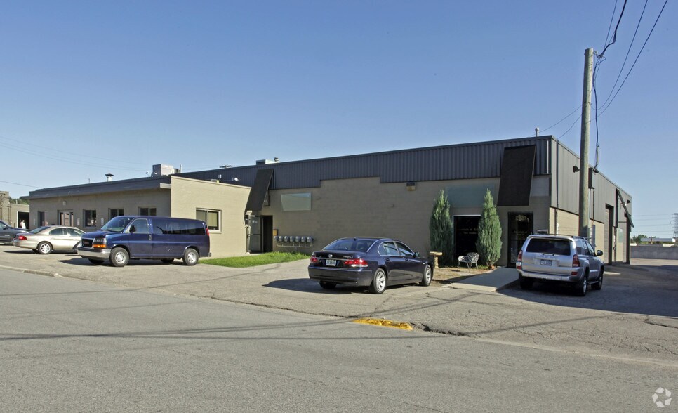 Primary Photo Of 2265-2279 Cole St, Birmingham Showroom For Lease