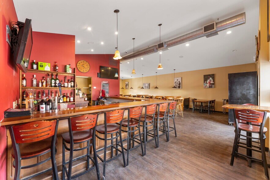 More Photos Of 1850 John Fries Hwy, Quakertown Restaurant For Sale