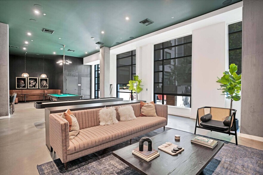 More Photos Of 518 NE 20th Ave, Portland Apartments For Lease