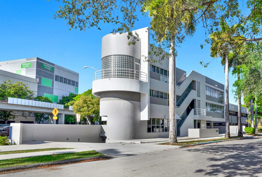 More Photos Of 2424 S Dixie Hwy, Coconut Grove Loft Creative Space For Sale