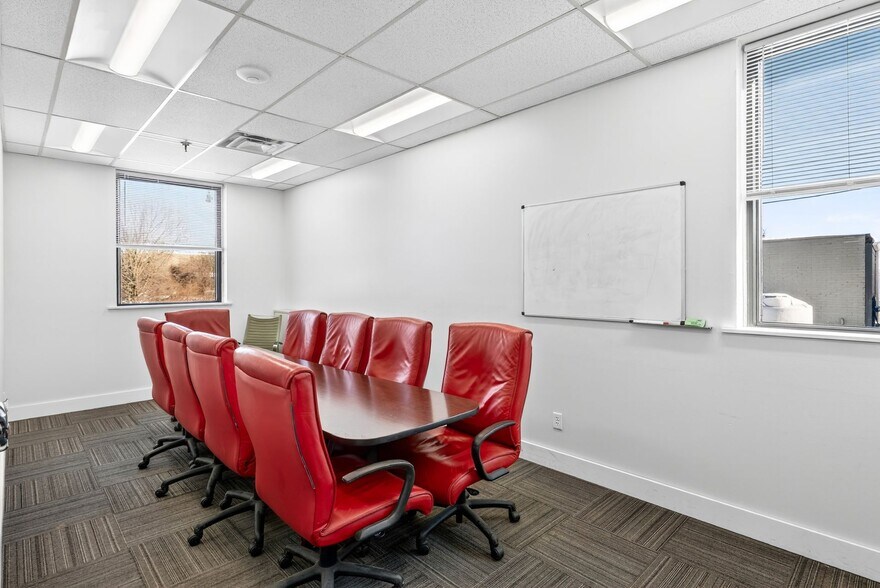 More Photos Of 1333 Research Rd, Gahanna Manufacturing For Sale