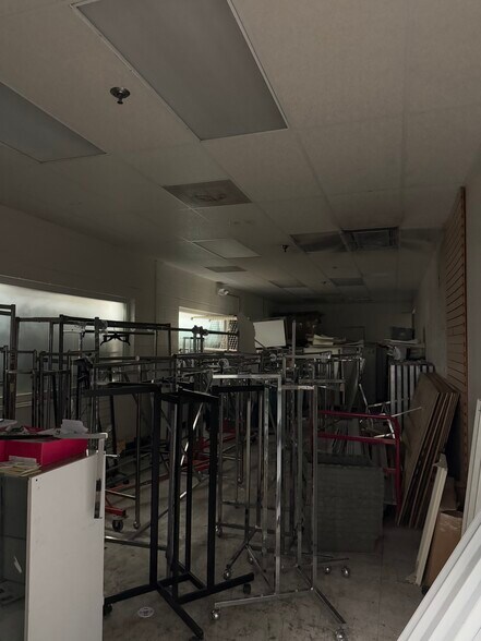 More Photos Of 6200 Stage Rd, Bartlett Unknown For Lease