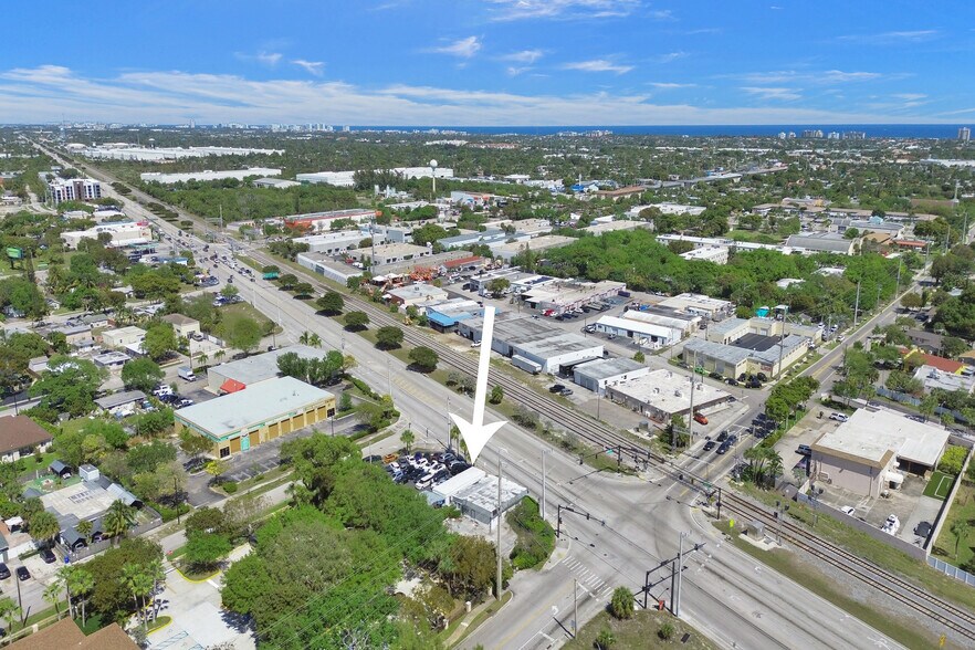 More Photos Of 3311 N Dixie Hwy, Pompano Beach Freestanding For Lease
