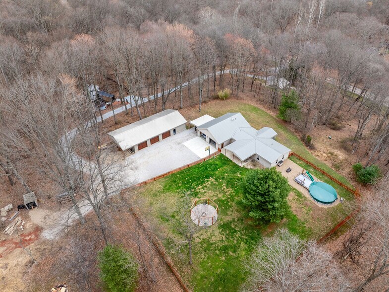 More Photos Of 15017 State Route 678, Rockbridge Specialty For Sale