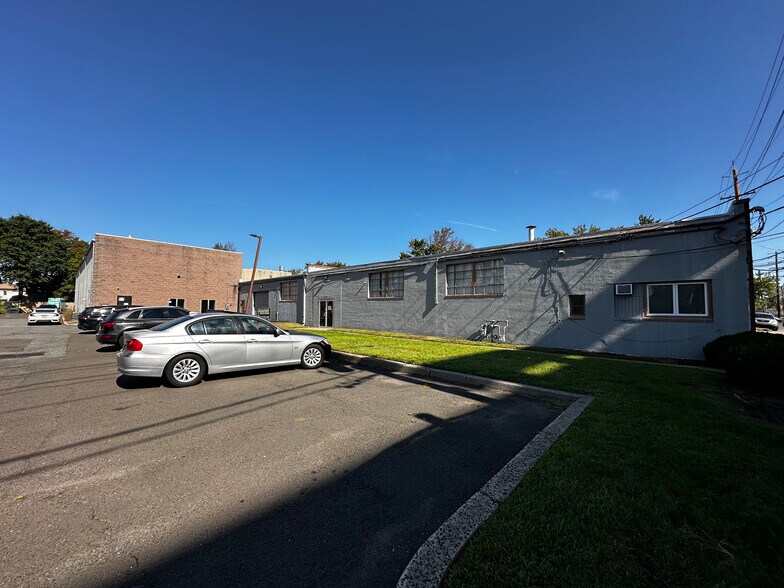 More Photos Of 1010 W Elizabeth Ave, Linden Warehouse For Lease