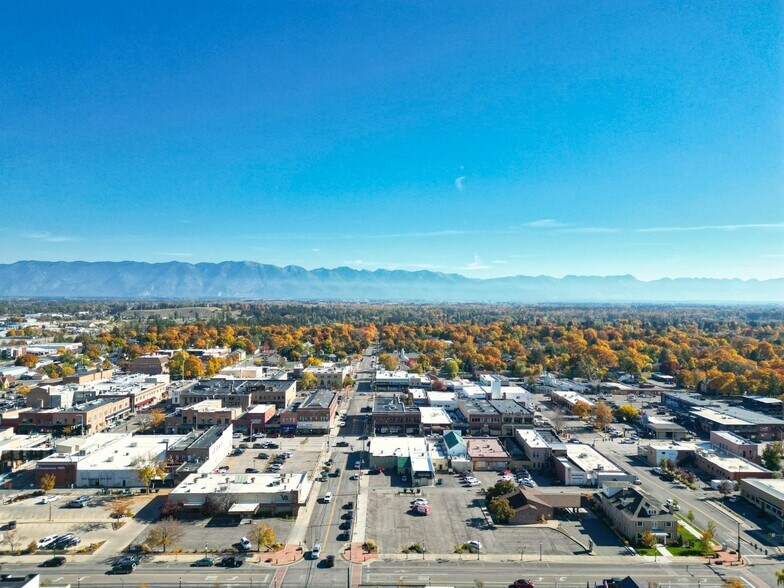 More Photos Of 302 S Main St, Kalispell Restaurant For Sale