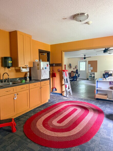 More Photos Of 11749 Snyder Rd, Knoxville Daycare Center For Sale