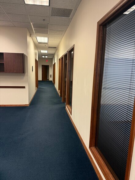 More Photos Of 11031 US Hwy 19 N, Port Richey Medical For Lease