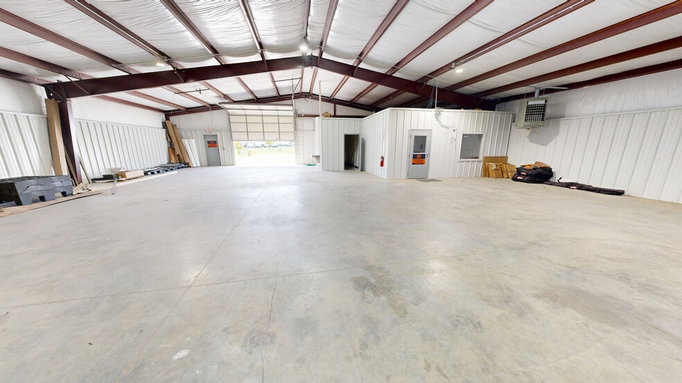 More Photos Of 2087 Long St, Springdale Warehouse For Lease